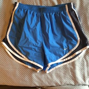 Women’s Nike shorts XS